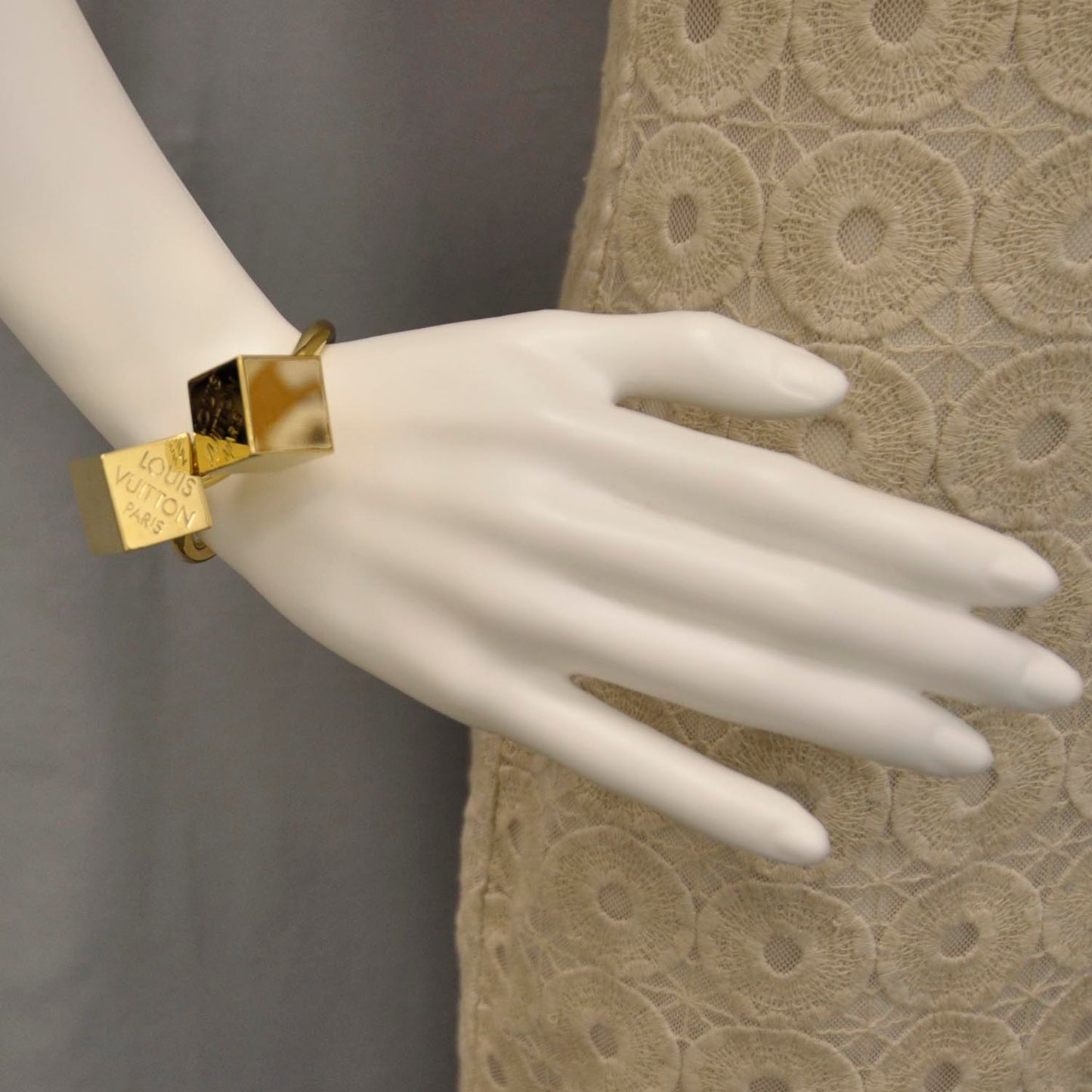 Cube Bracelet Gold
