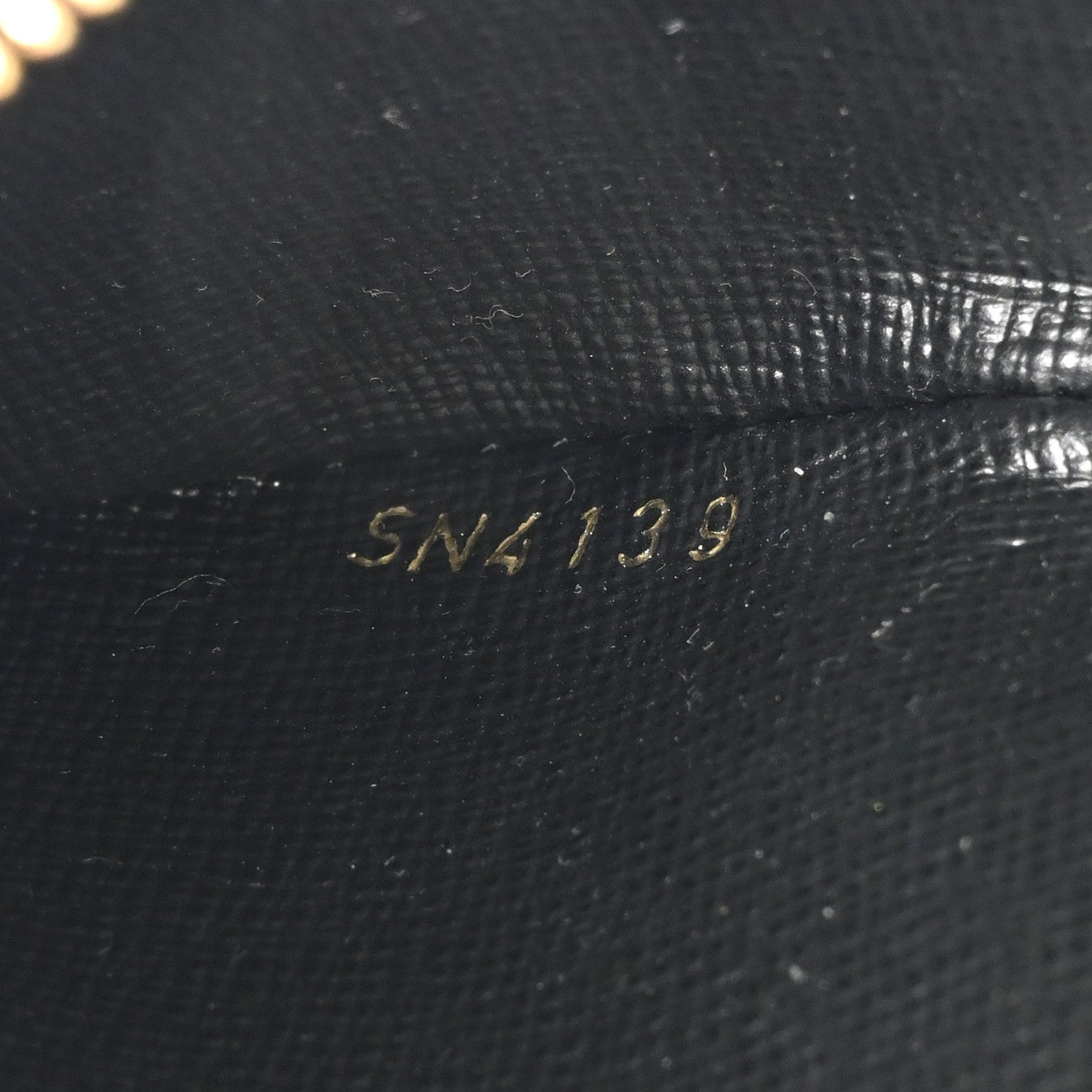 Louis Vuitton Reverse Monogram Giant Trio Pouch 8 of 9