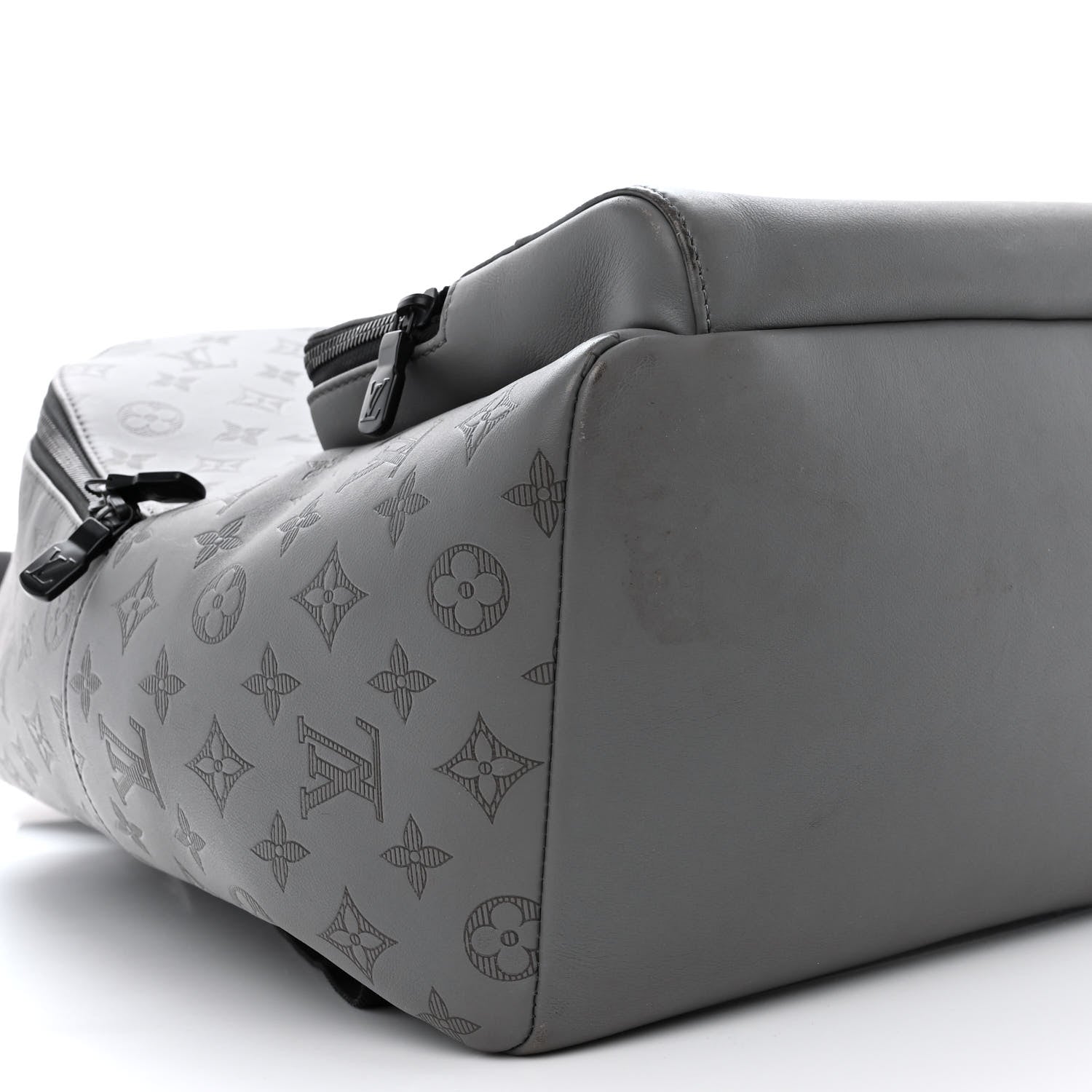 grey louis vuitton backpack women& 39 Avenue Sling Damier Infini Leather Bag Styled in Louis Vuittons exclusive aerogram leather Louis Vuitton Calfskin Monogram Racer