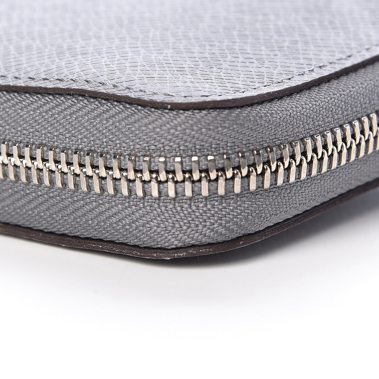 Taiga Vertical Zippy Wallet Glacier