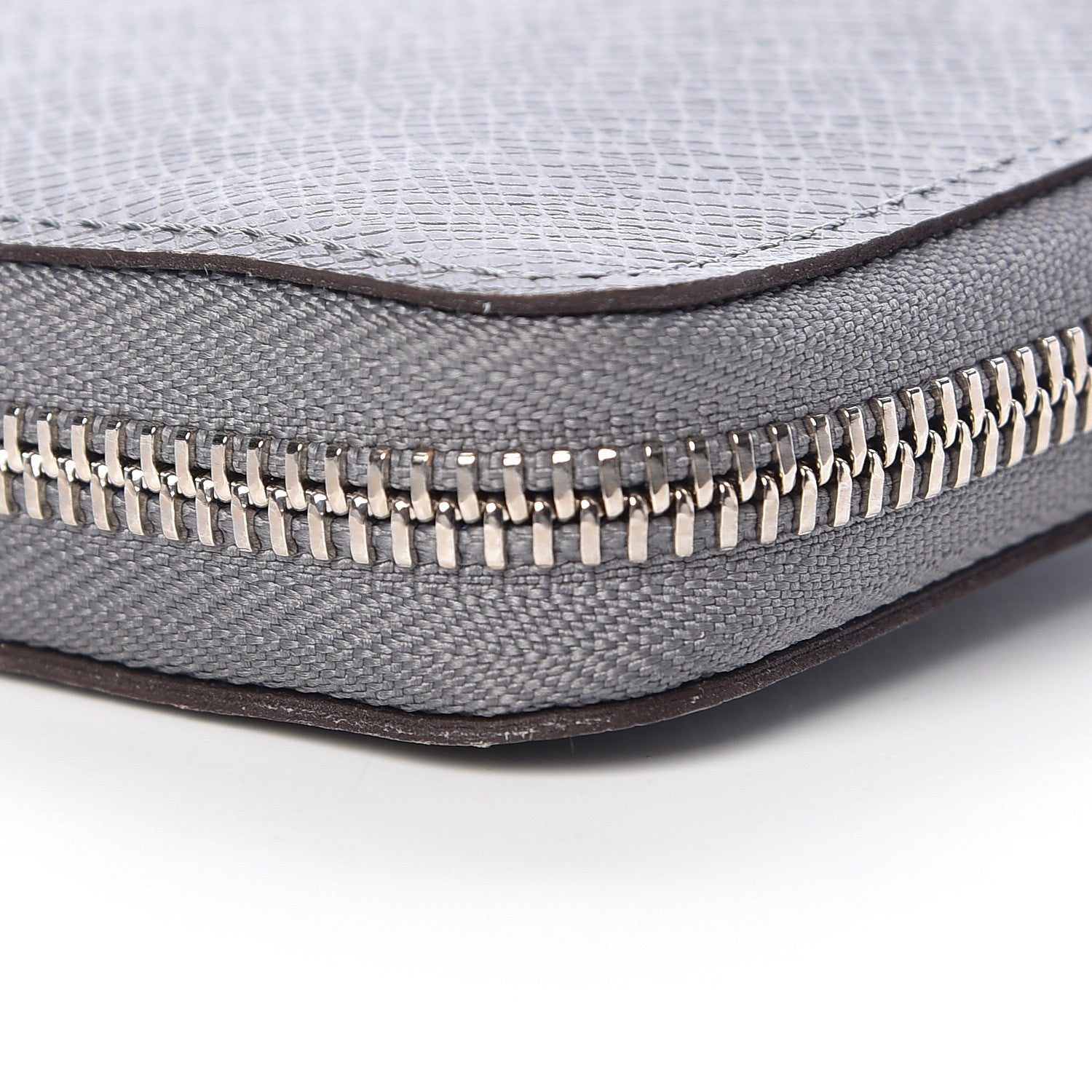 Louis Vuitton Taiga Vertical Zippy Wallet Glacier 10 of 12