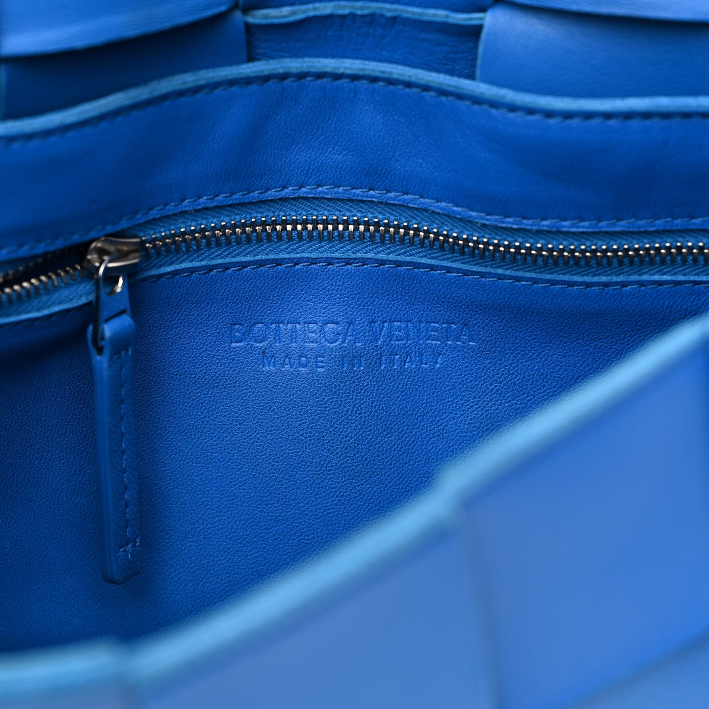 Lambskin Maxi Intrecciato Cassette Crossbody Bag Cobalt