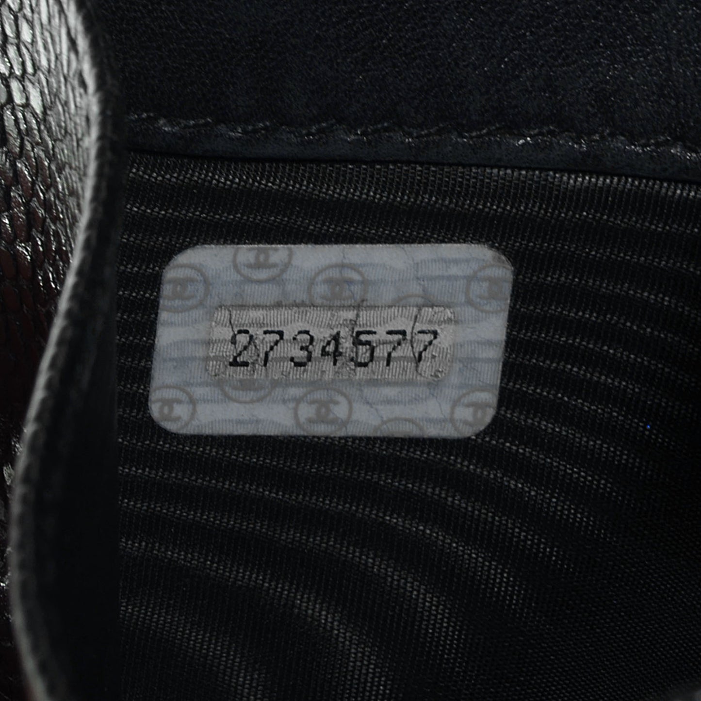 Caviar CC Flap Wallet Black