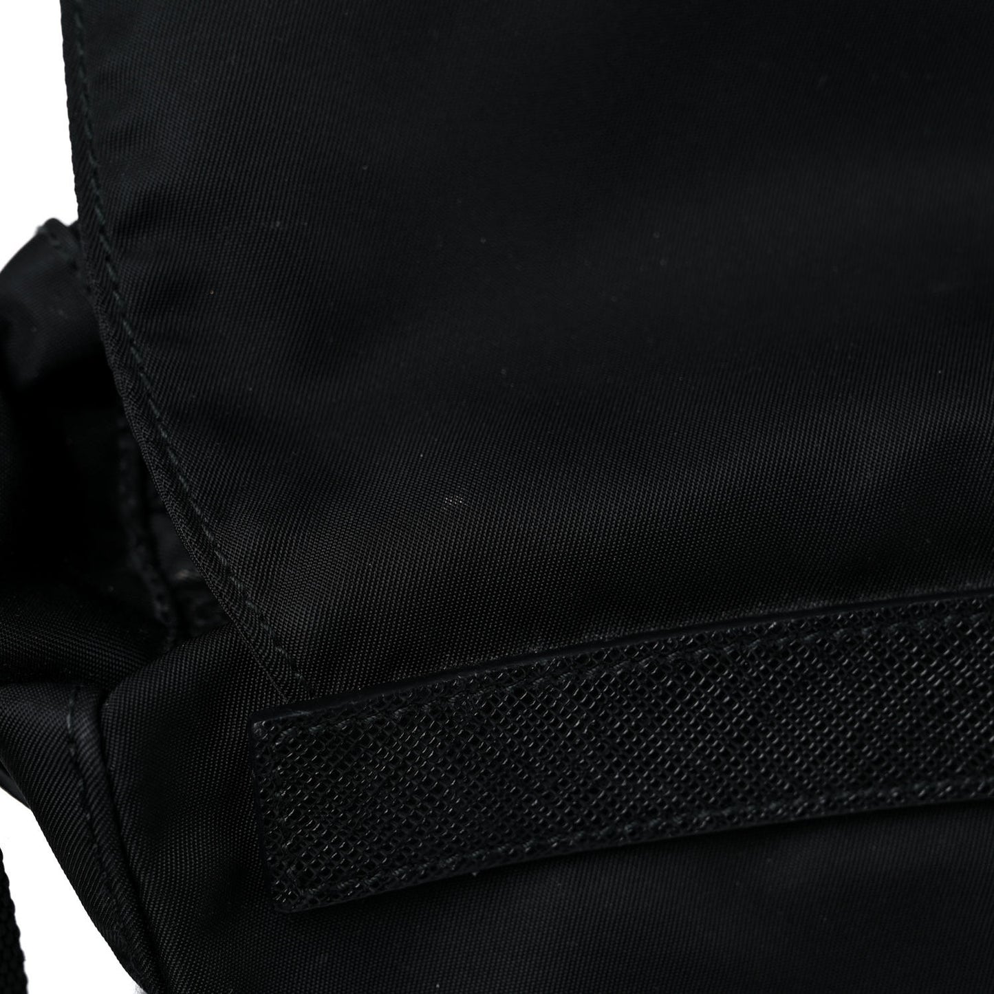 Tessuto Nylon Saffiano Messenger Bag Black