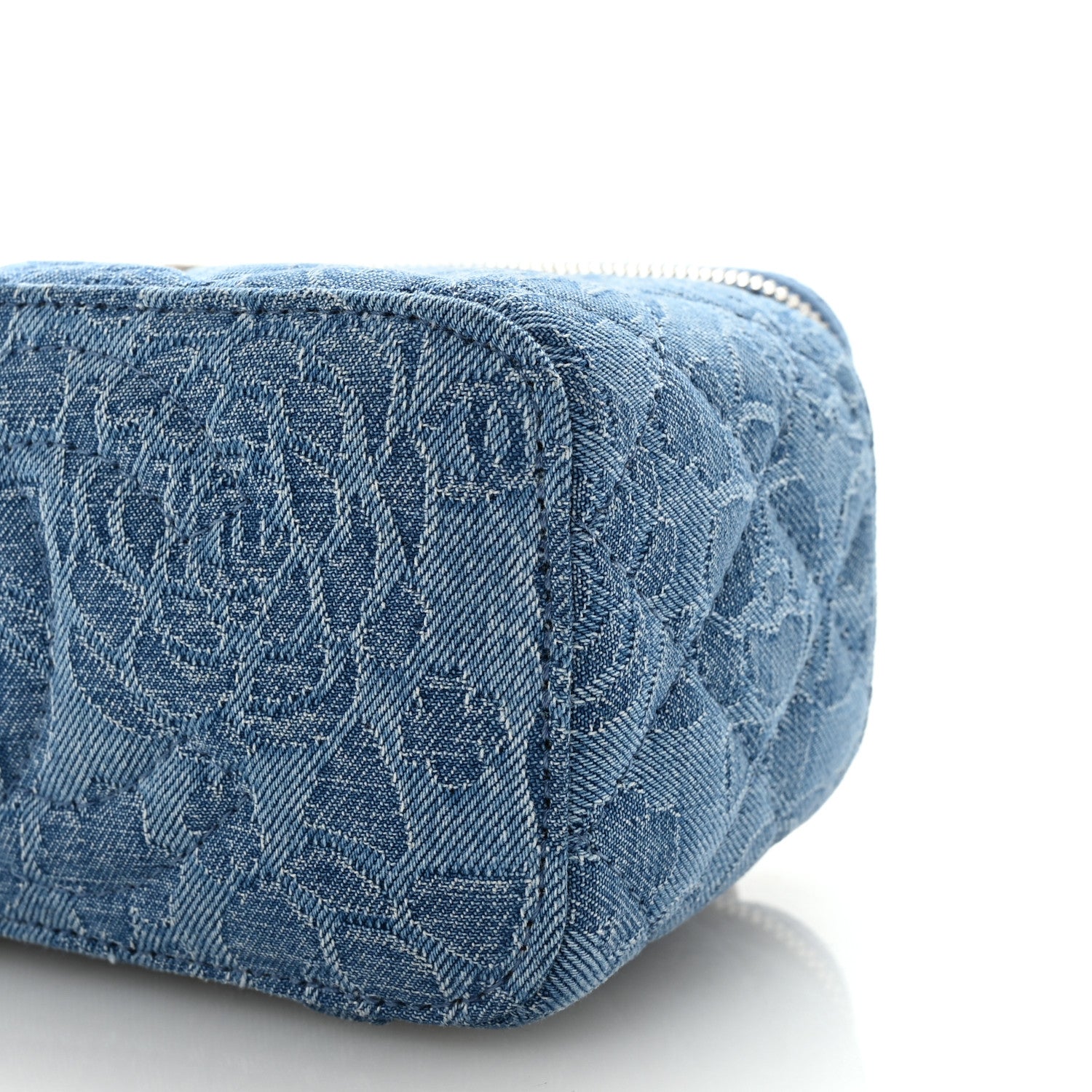 Chanel Denim Quilted Sweetheart Small Vanity Case With Chain Blue 10 of 11
