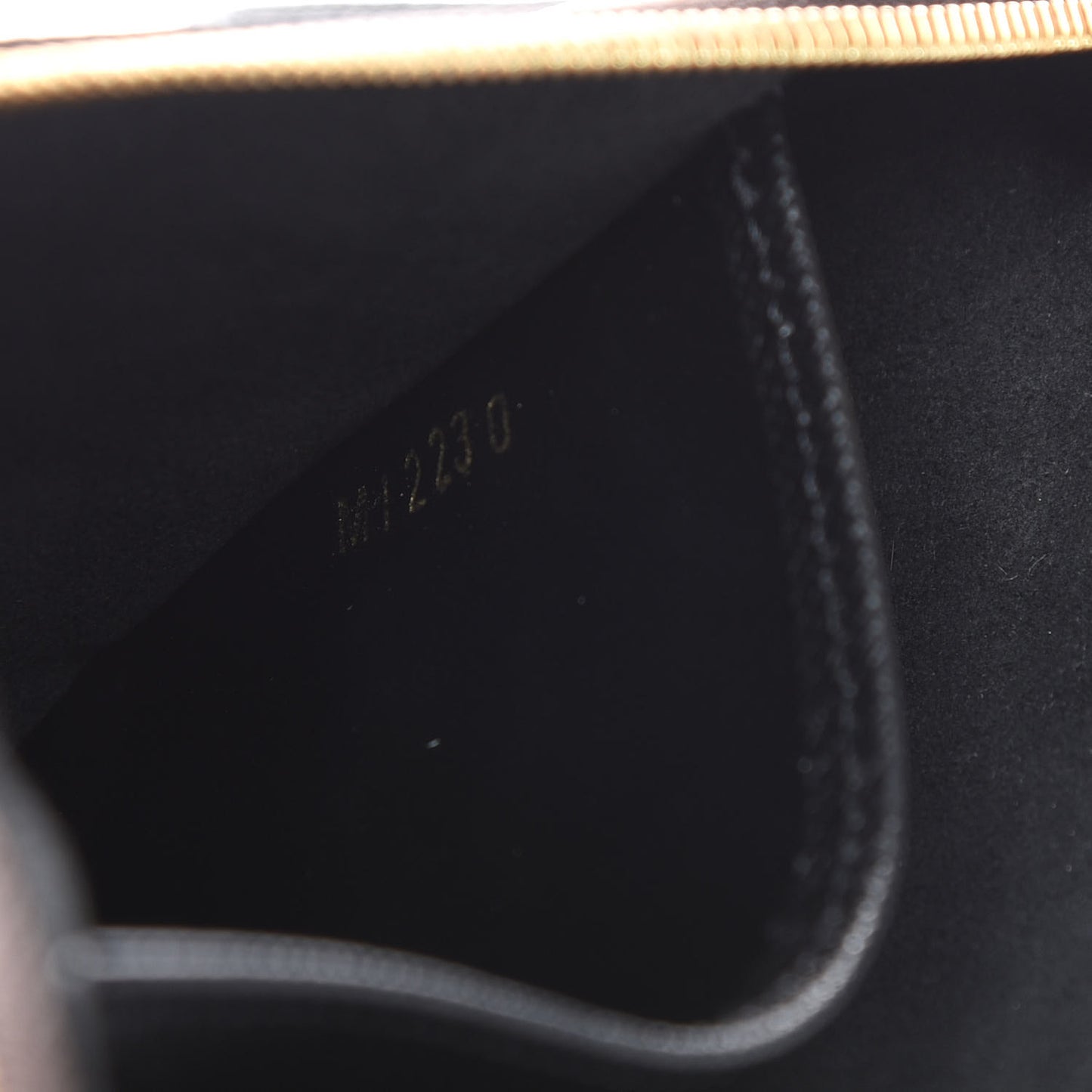 Reverse Monogram Giant Double Zip Pochette
