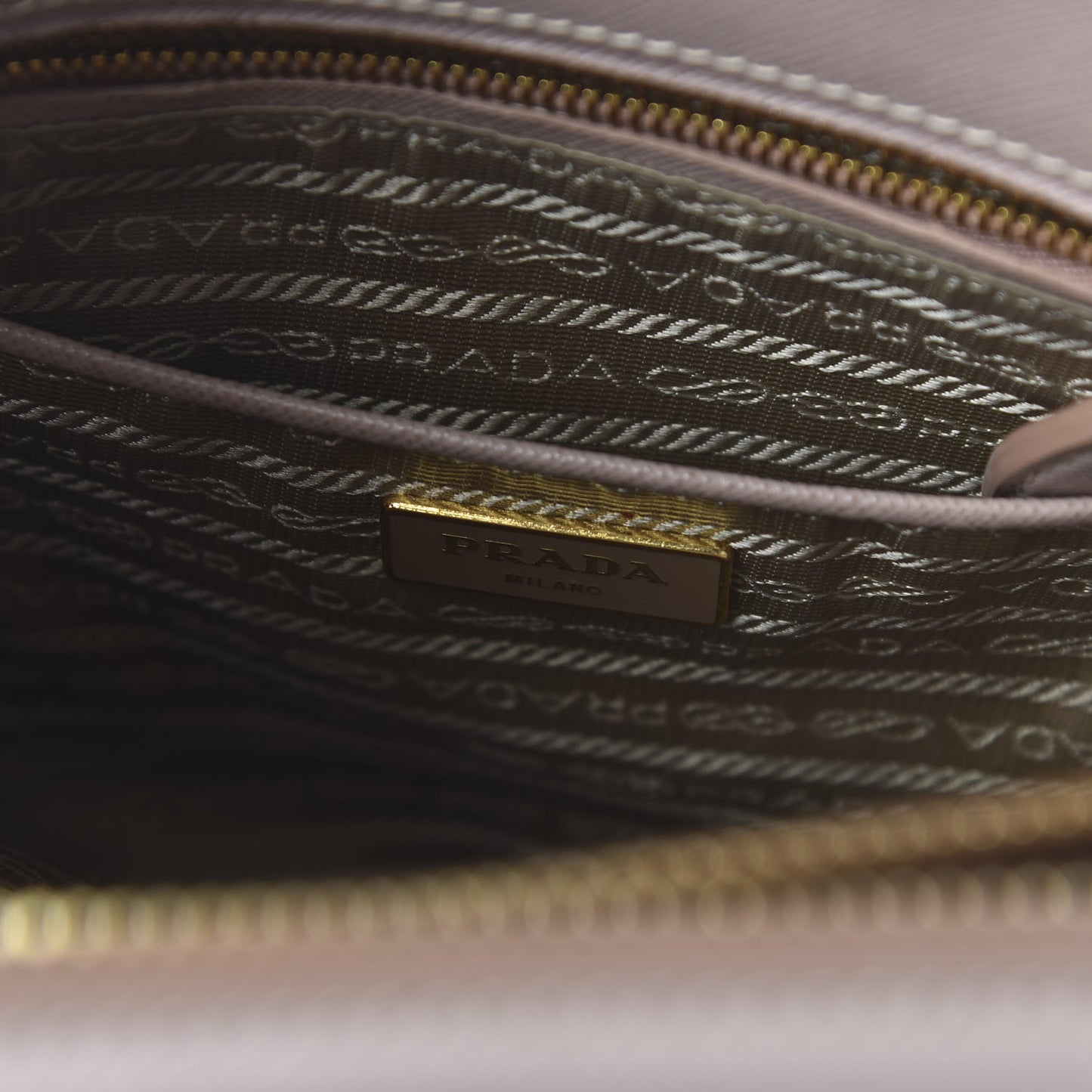 Saffiano Lux Parabole Tote Cammeo