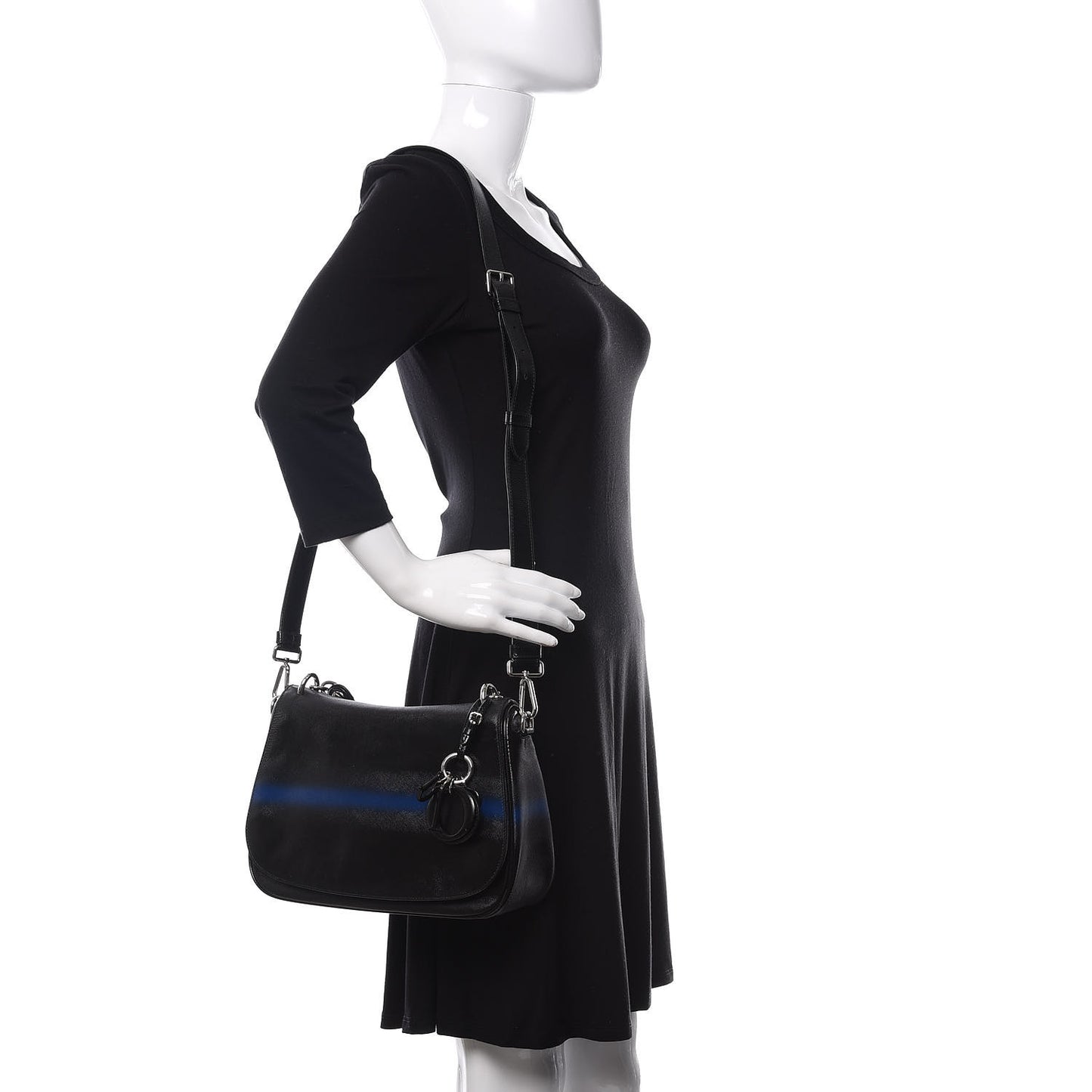 Grained Calfskin Stripe Dune Flap Black