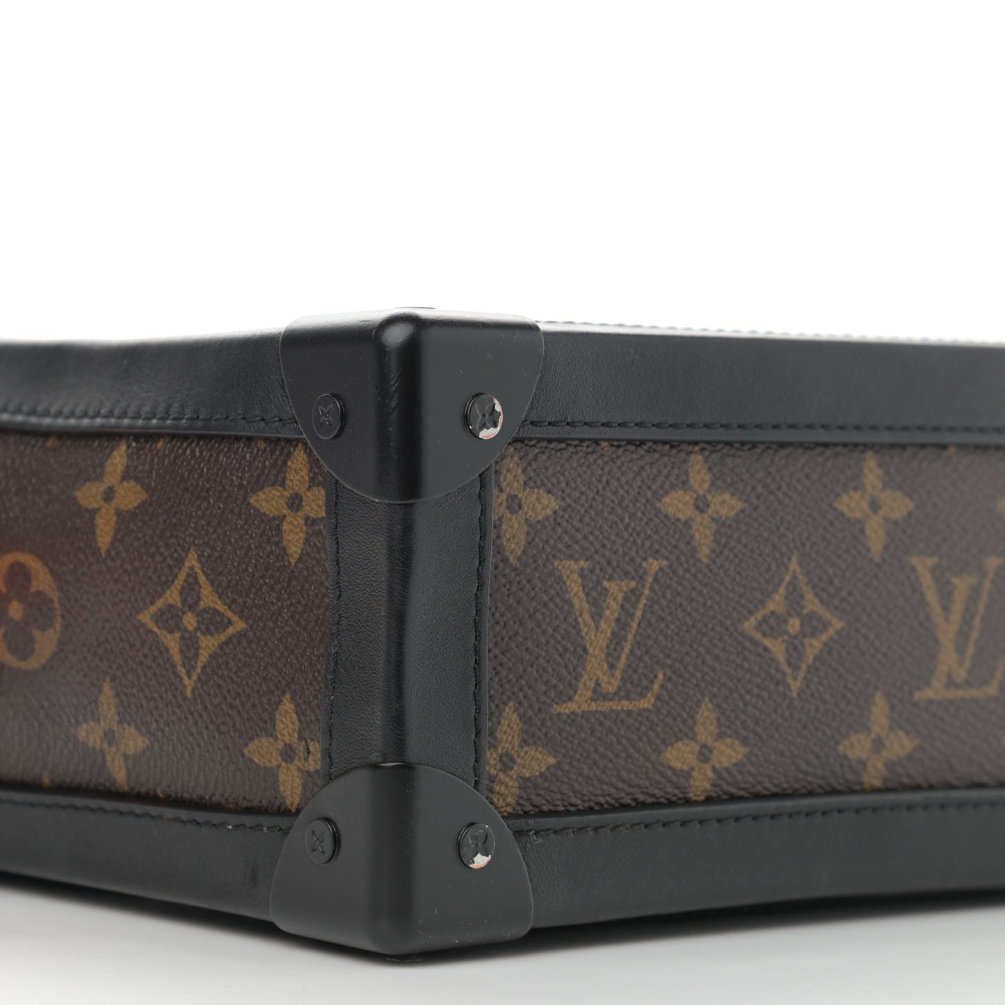 Monogram Solar Ray Soft Trunk