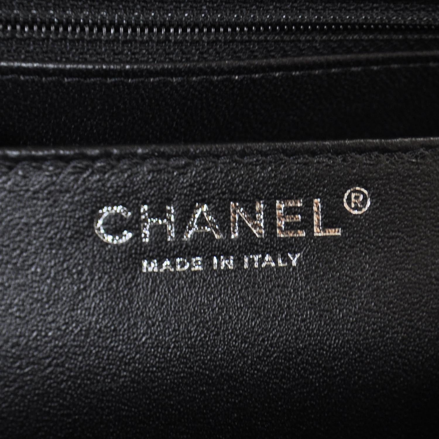 Chanel Caviar Maxi Flap Black SHW 9 of 11