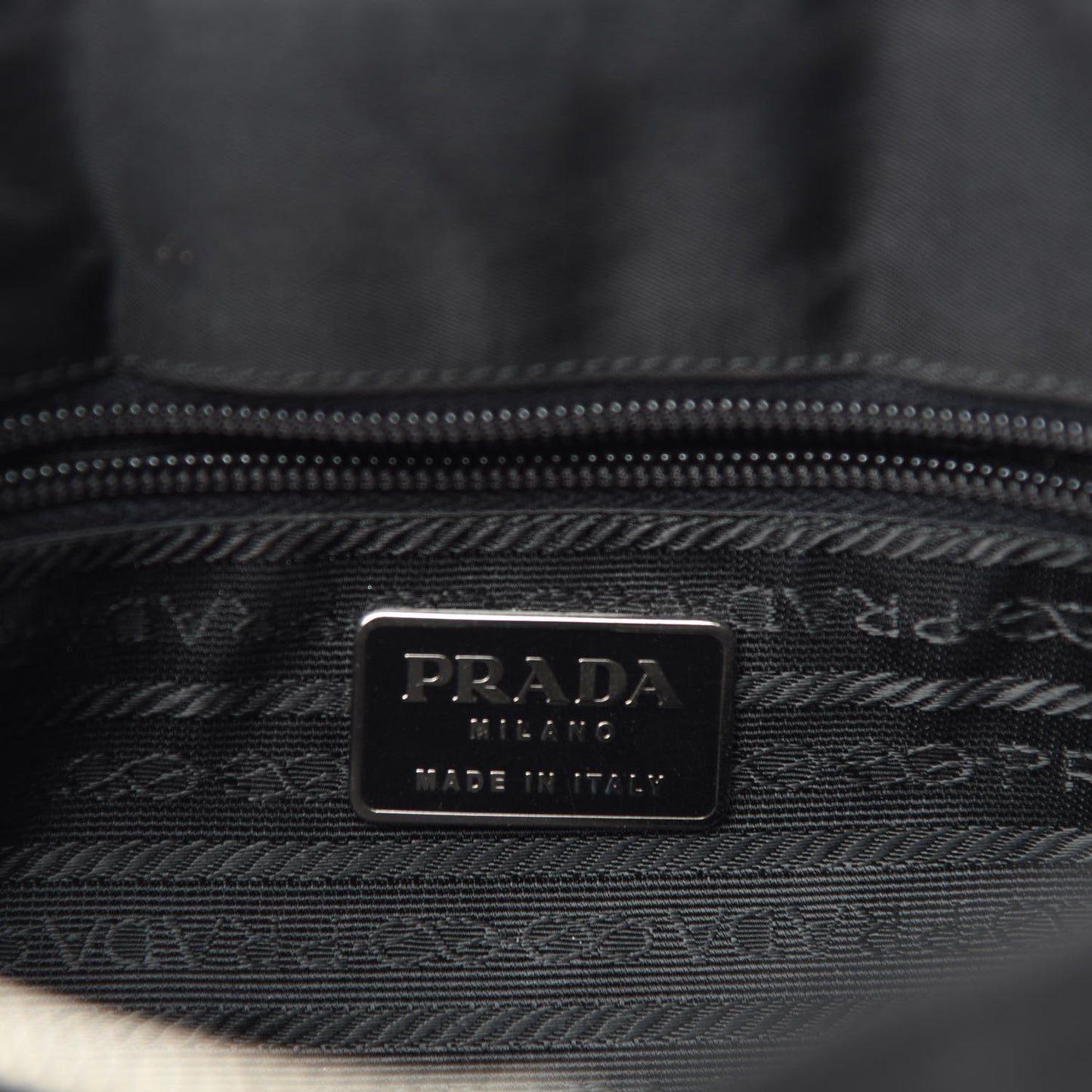 Nylon Tessuto Messenger Bag Black