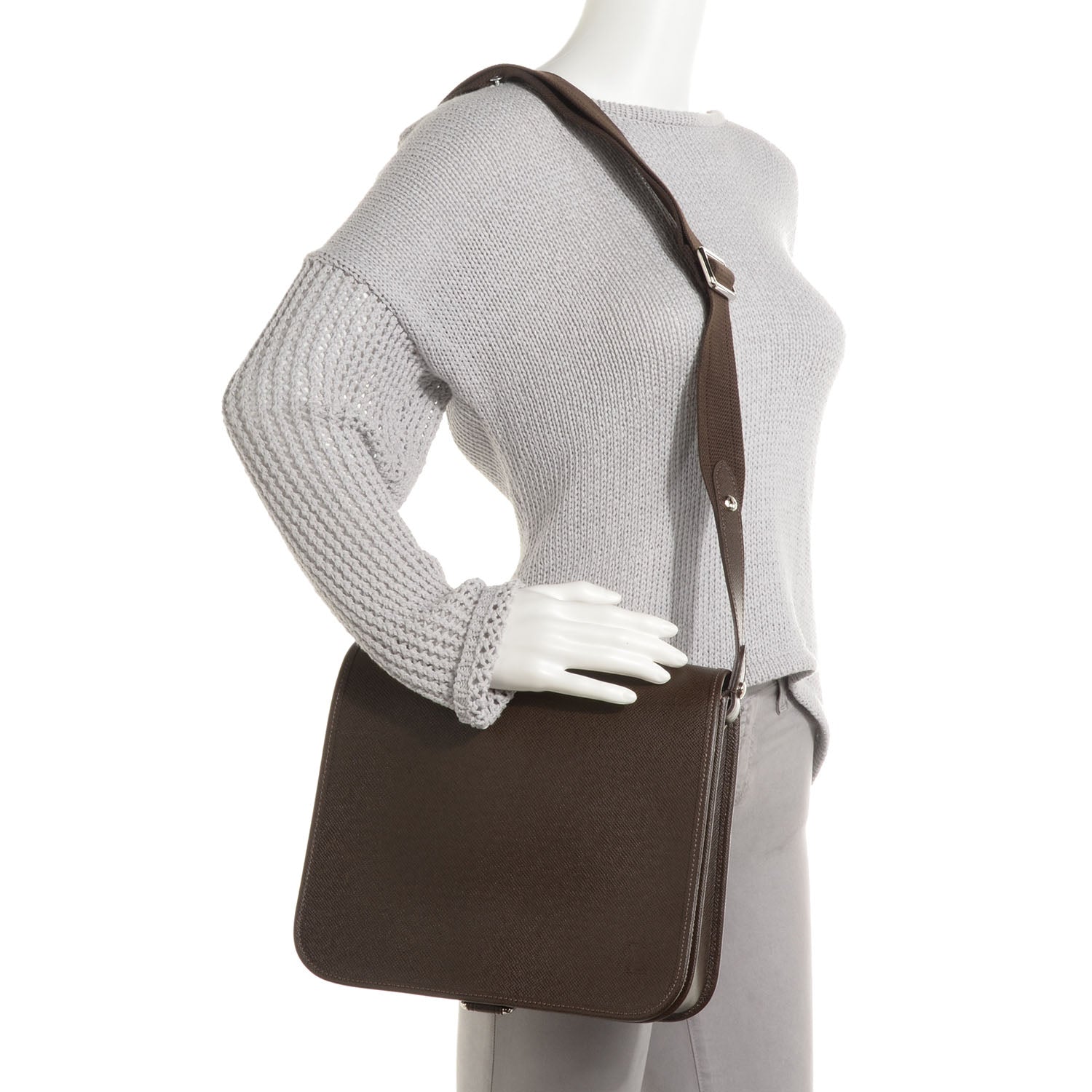 Louis Vuitton Taiga Andrei Messenger Bag Grizzli 2 of 7