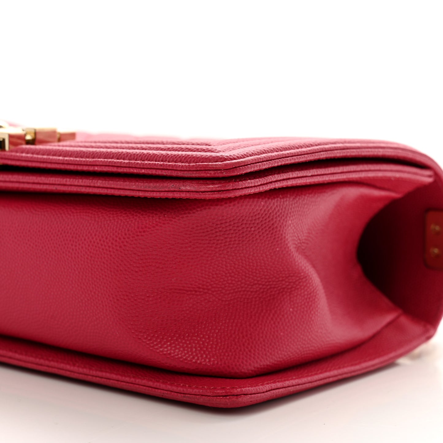 Caviar Quilted Medium Boy Flap Fuchsia