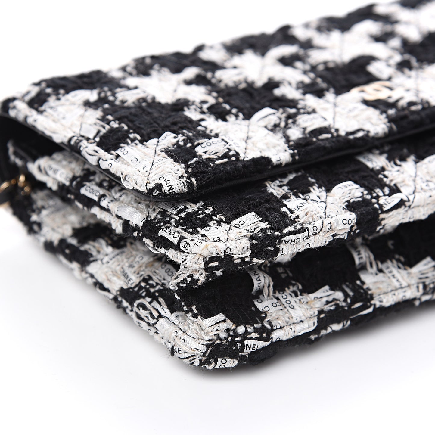 Tweed Quilted Wallet On Chain WOC Black Ecru White