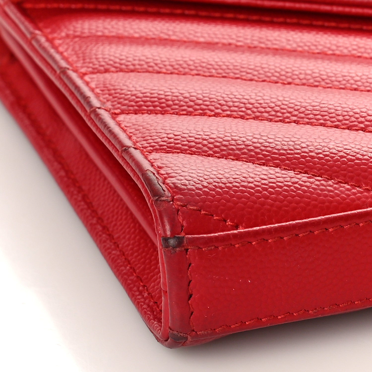 Saint Laurent Grain De Poudre Matelasse Chevron Monogram Chain Wallet Rouge Eros 7 of 14