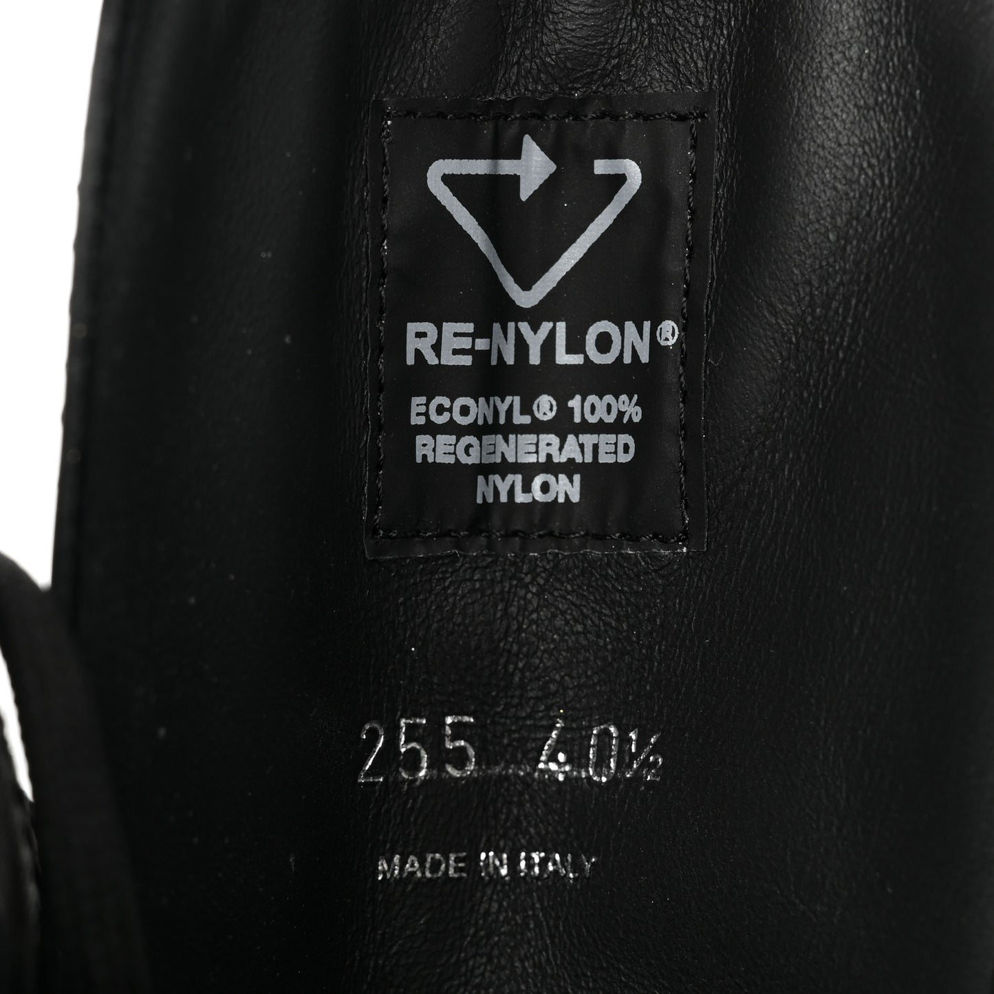 Spazzolato Rois Re-Nylon Metal Triangle Logo Monolith Pouch Pocket 55mm Boots 40.5 Black