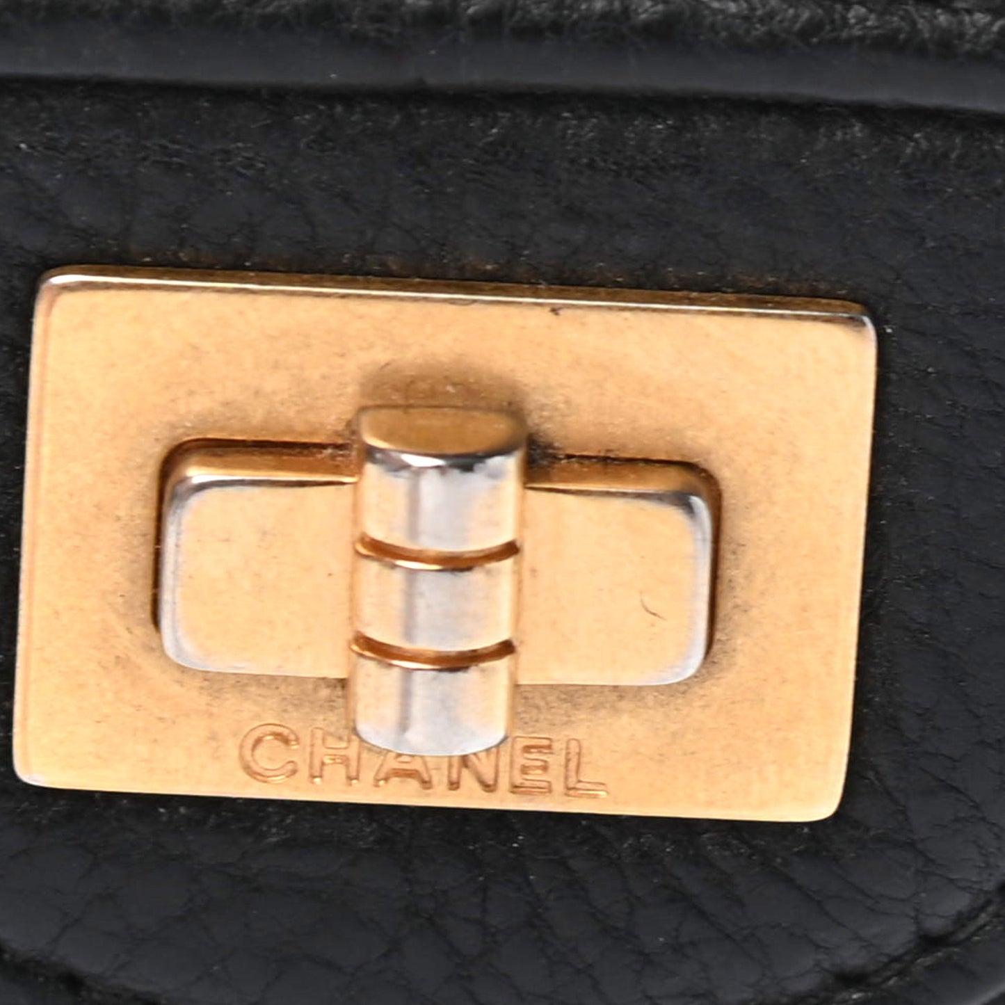 Crumpled Calfskin Chevron Quilted Reissue Card Holder Black