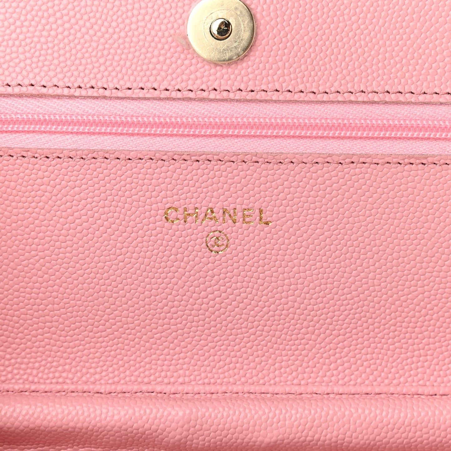 Caviar Quilted Wallet on Chain WOC Light Pink