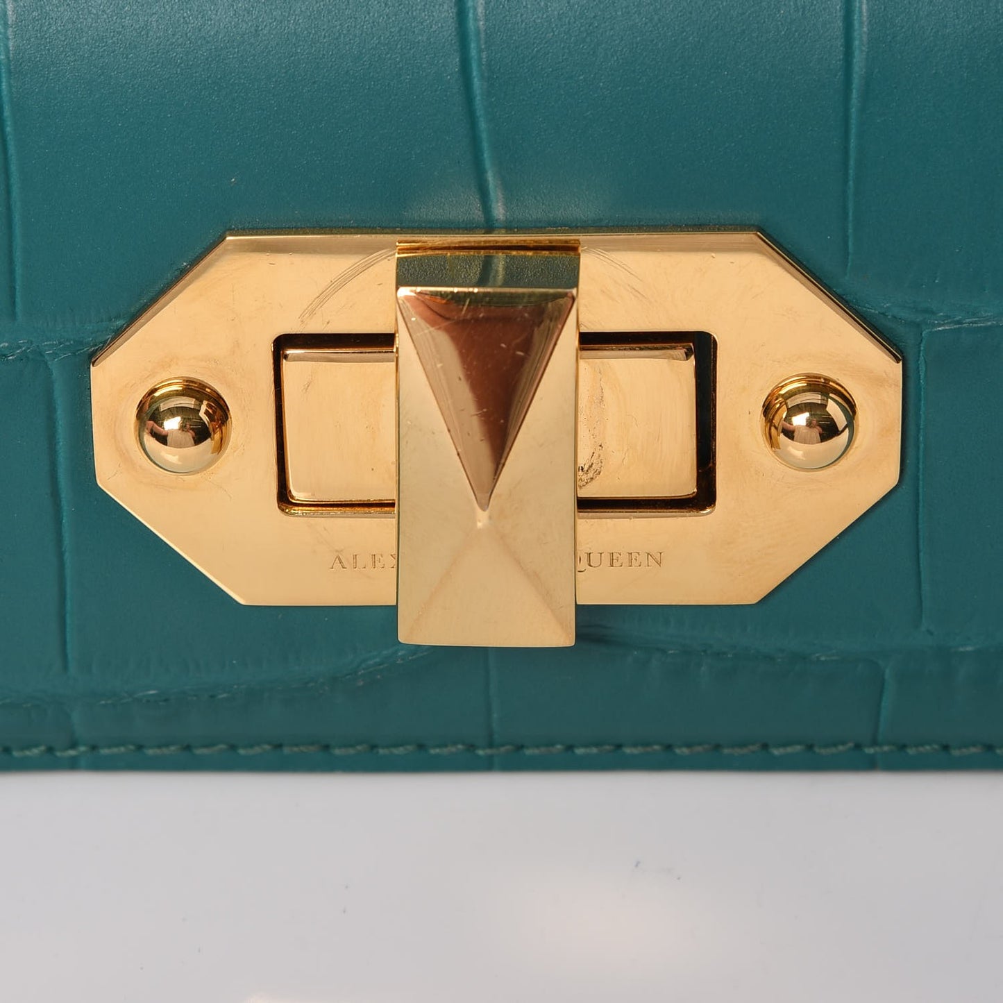 Calfskin Crocodile Embossed Box Shoulder Bag 16 Green