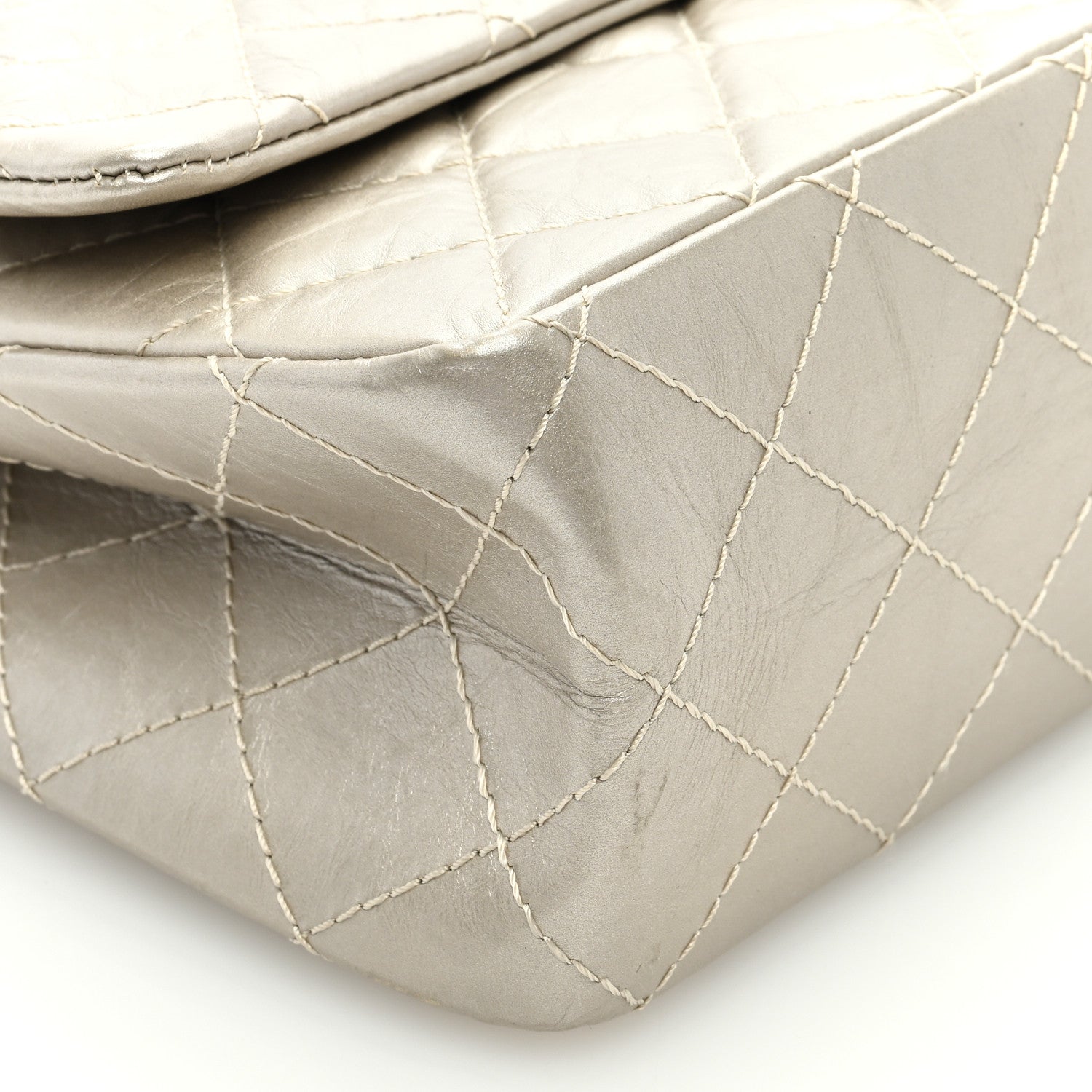 Chanel Metallic Aged Calfskin Quilted 2.55 Reissue 226 Flap Pale Gold 8 of 9