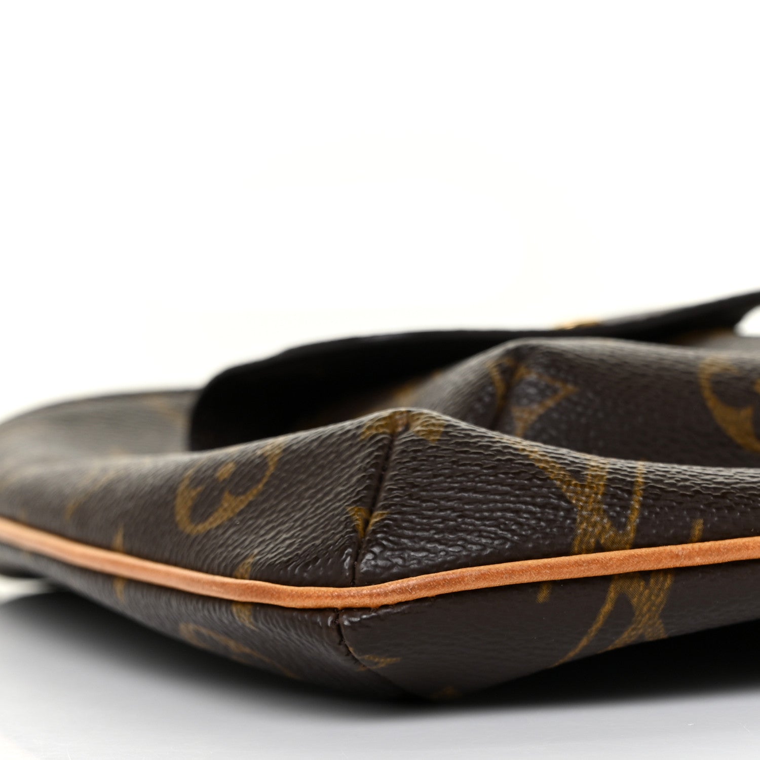 Louis Vuitton Monogram Partition Wristlet 6 of 8
