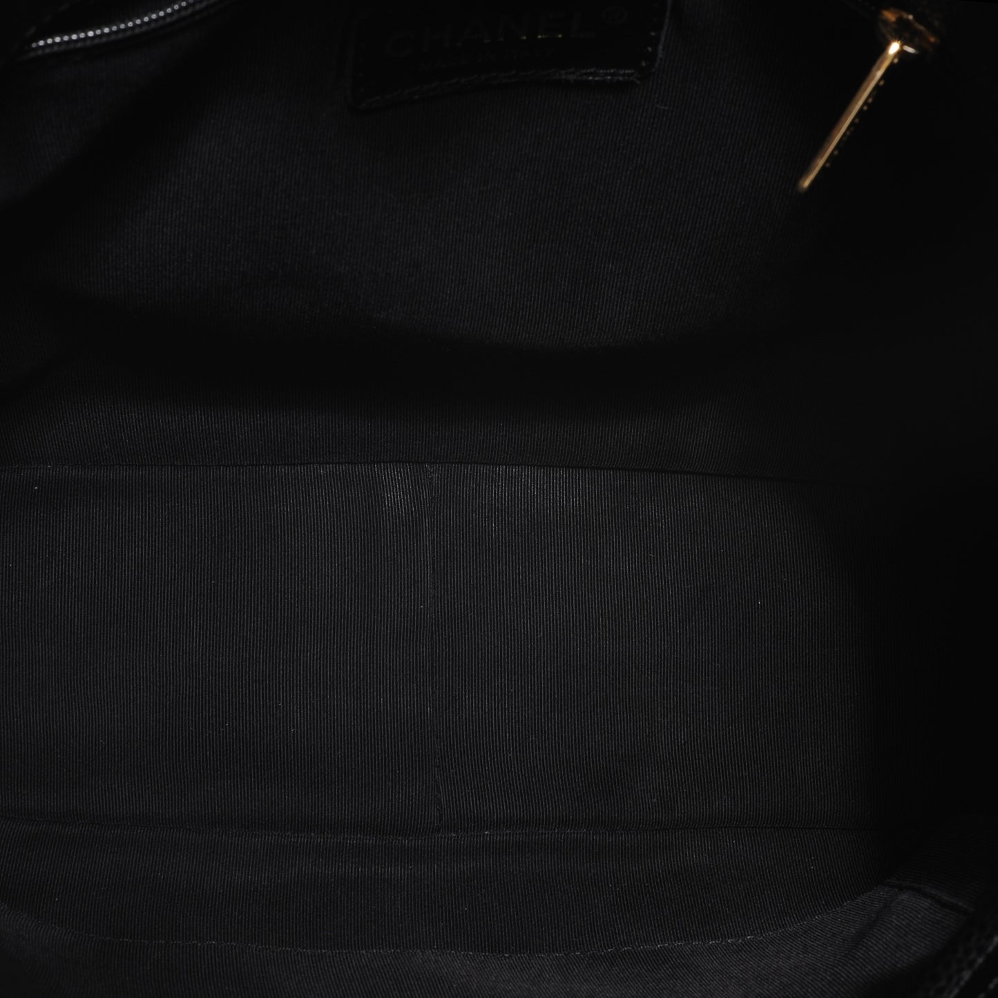 Caviar Petit Shopping Tote PST Black