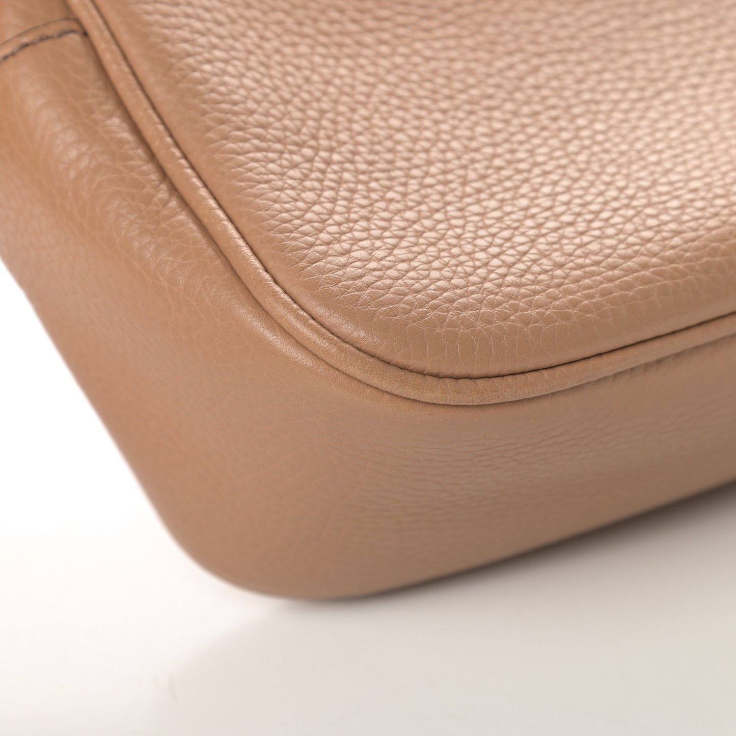 Pebbled Calfskin Small Soho Disco Bag Camelia