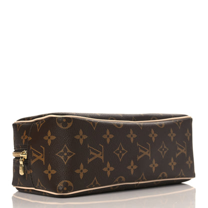 Louis Vuitton Monogram Toiletry Bag 25 4 of 9