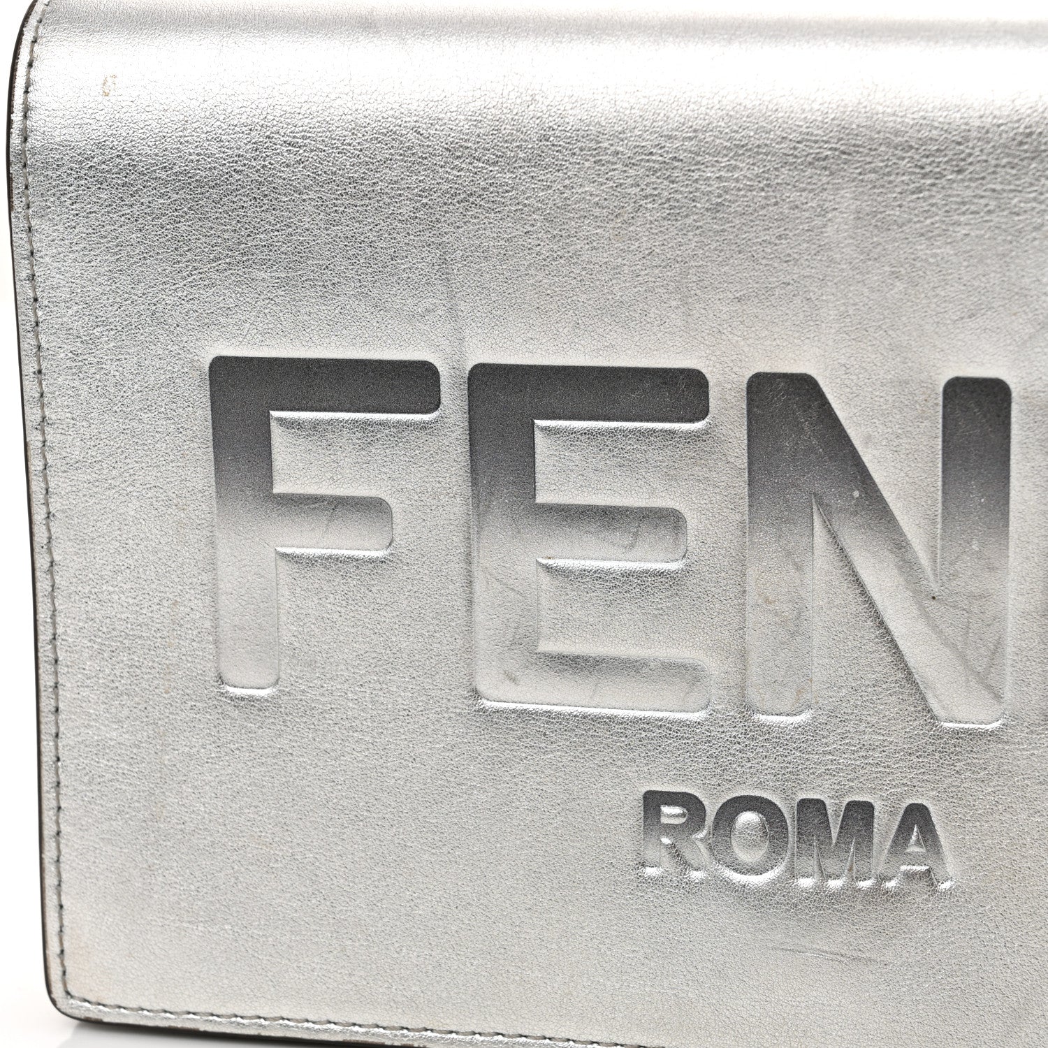 Fendi Vitello Catalan Mirror Logo Embossed Medium Wallet On Chain Argento 17 of 17