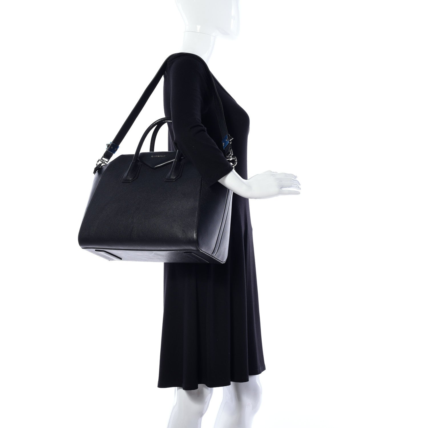 Givenchy Sugar Goatskin Medium Antigona Black 2 of 10