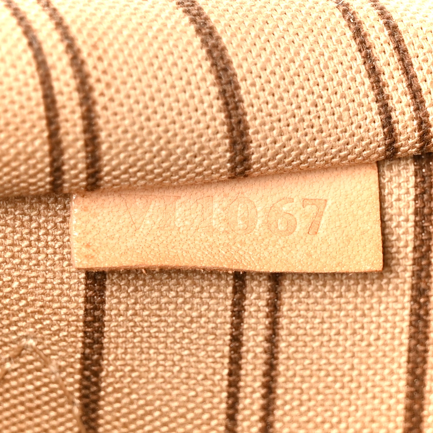 Louis Vuitton Monogram Neverfull MM 7 of 12