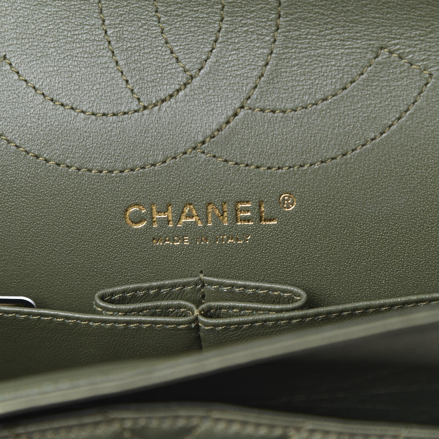Chanel Sheepskin Chevron Quilted 2.55 Reissue 226 Flap Green 9 of 11