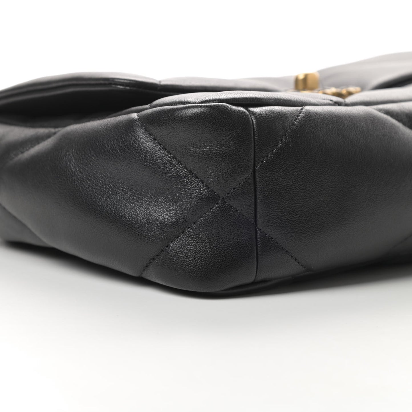Lambskin Quilted Medium Chanel 19 Flap Black