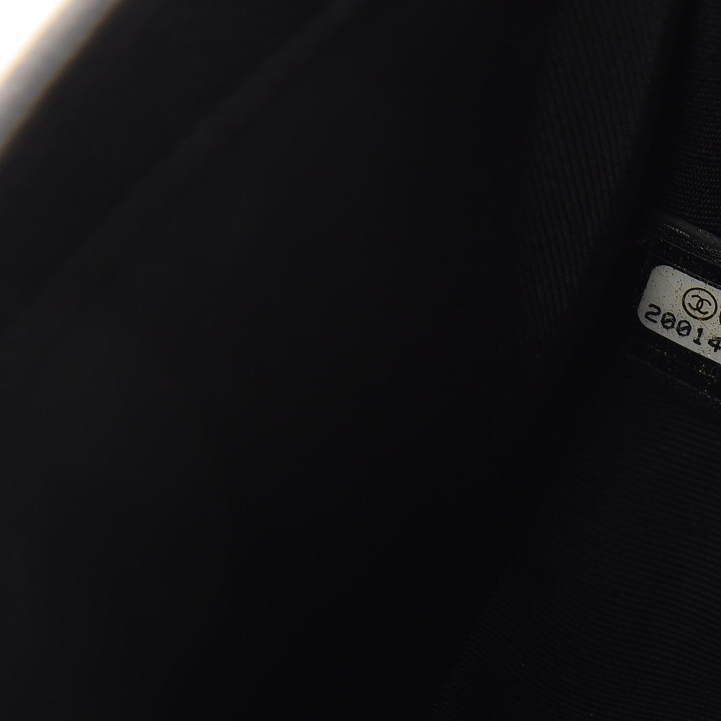 Caviar Quilted Medium Boy Flap Black