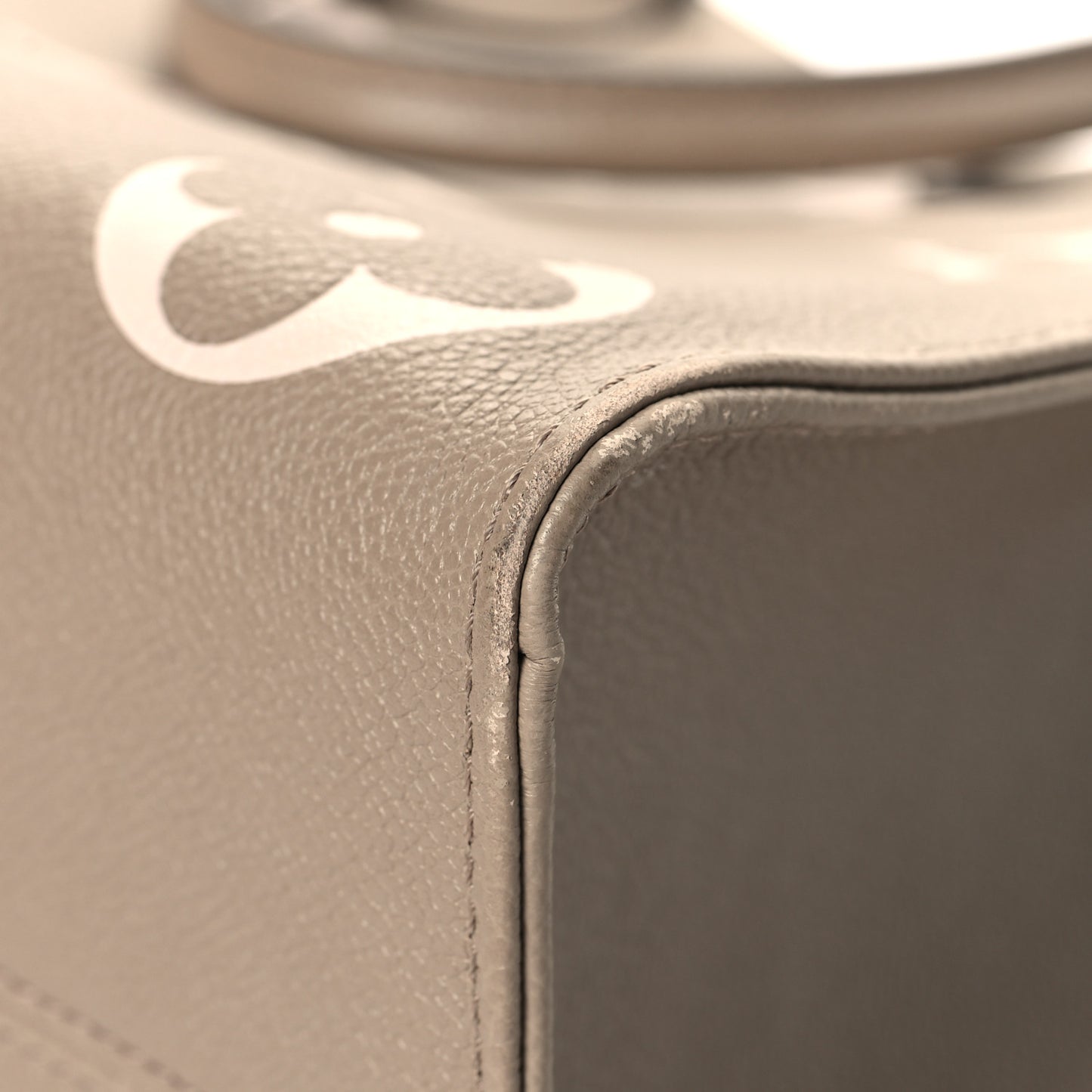 Empreinte Monogram Giant Onthego MM Tourterelle Creme
