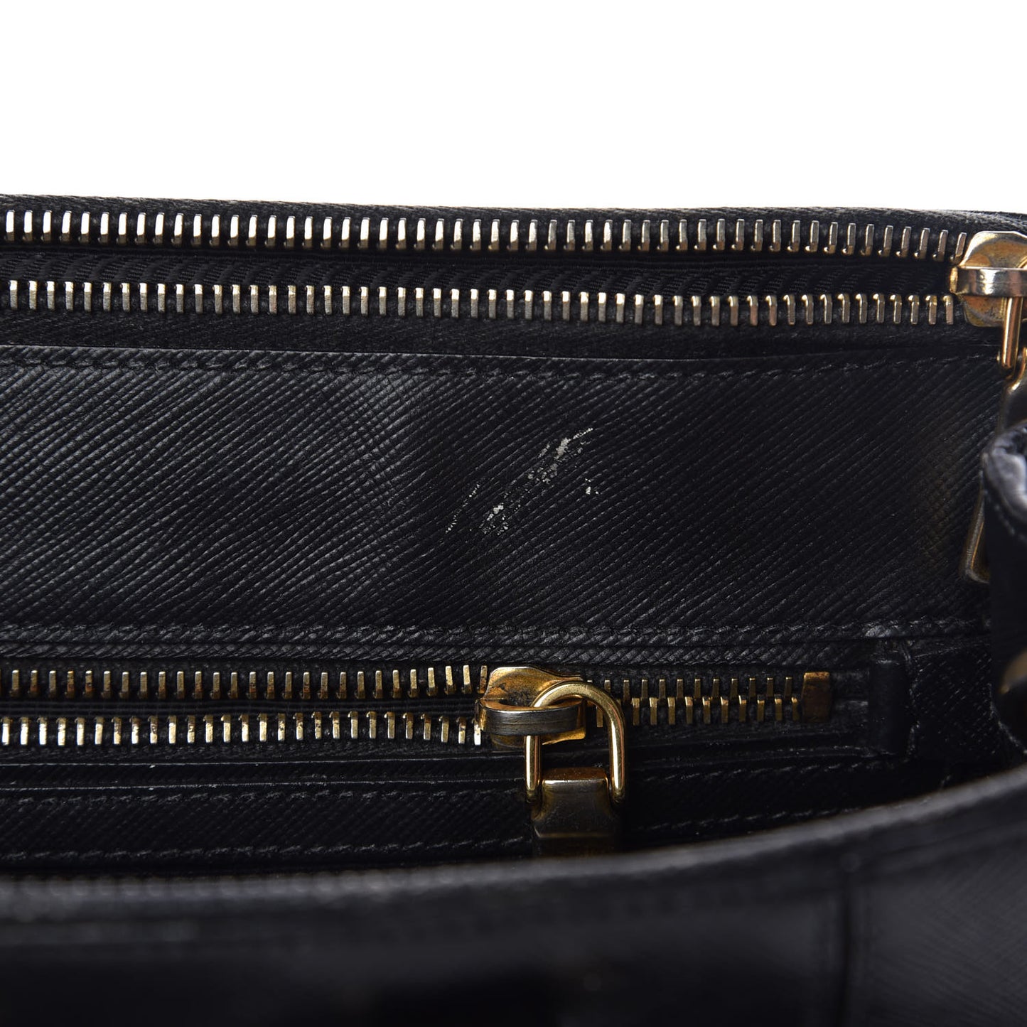 Saffiano Medium Galleria Double Zip Tote Black