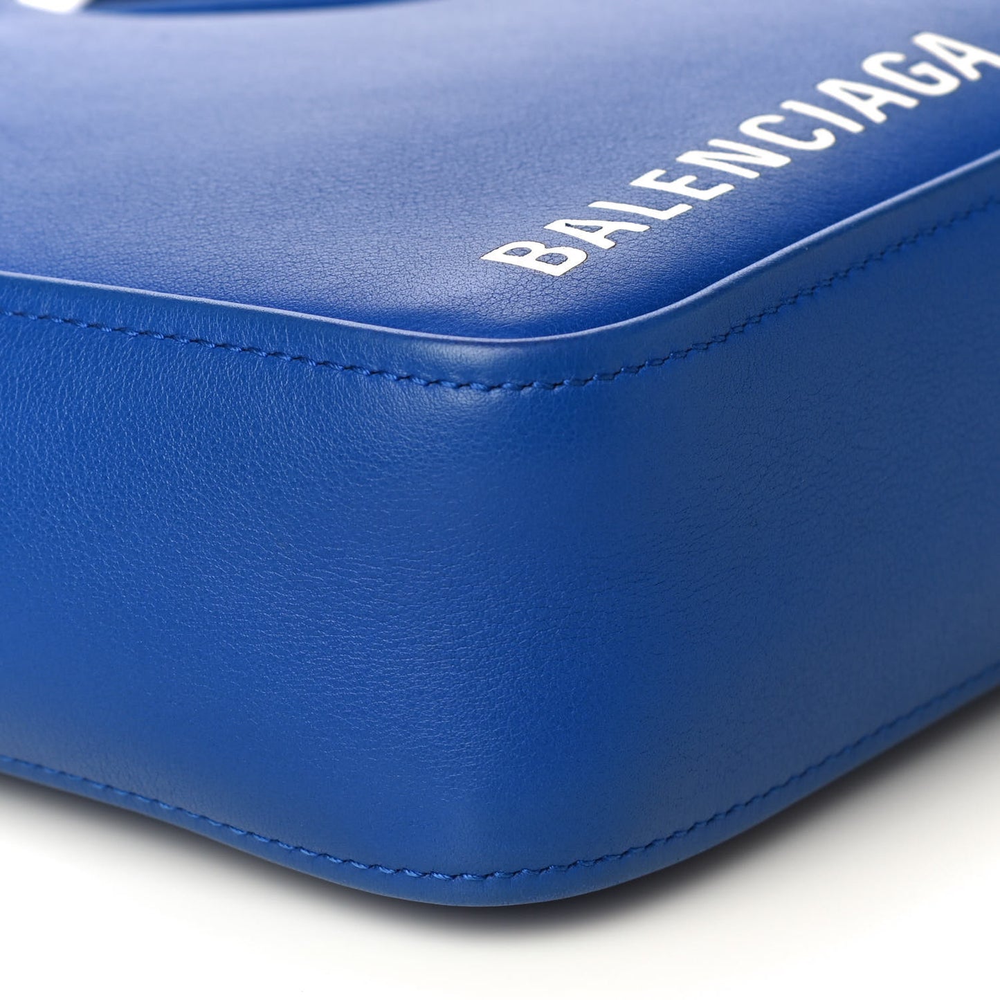 Shiny Day Calfskin Logo XS Triangle Chain Duffle Bleu Roi White