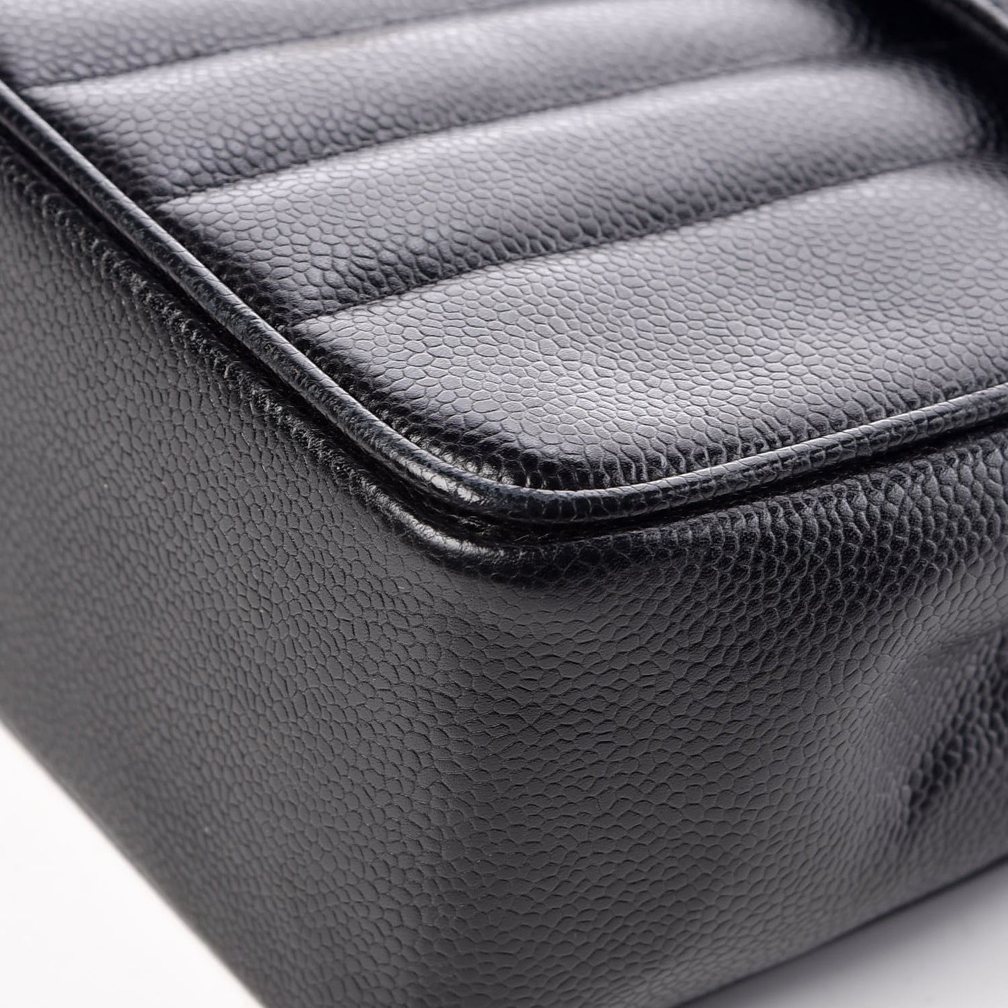 Caviar Vertical Quilted Jumbo Single Flap Black