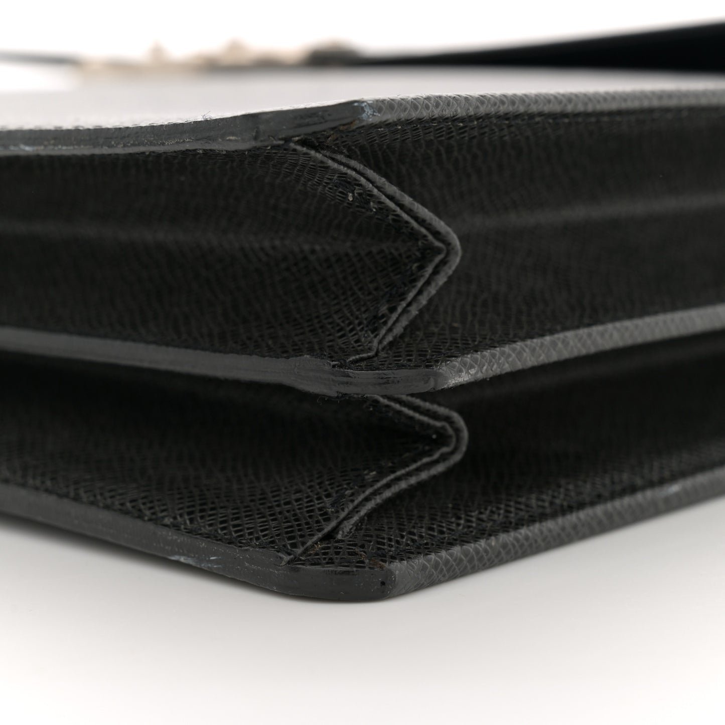 Taiga Neo Robusto 2 Compartment Briefcase Black