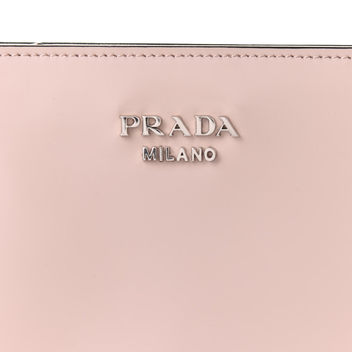 Soft Calf Chain Clutch Cammeo