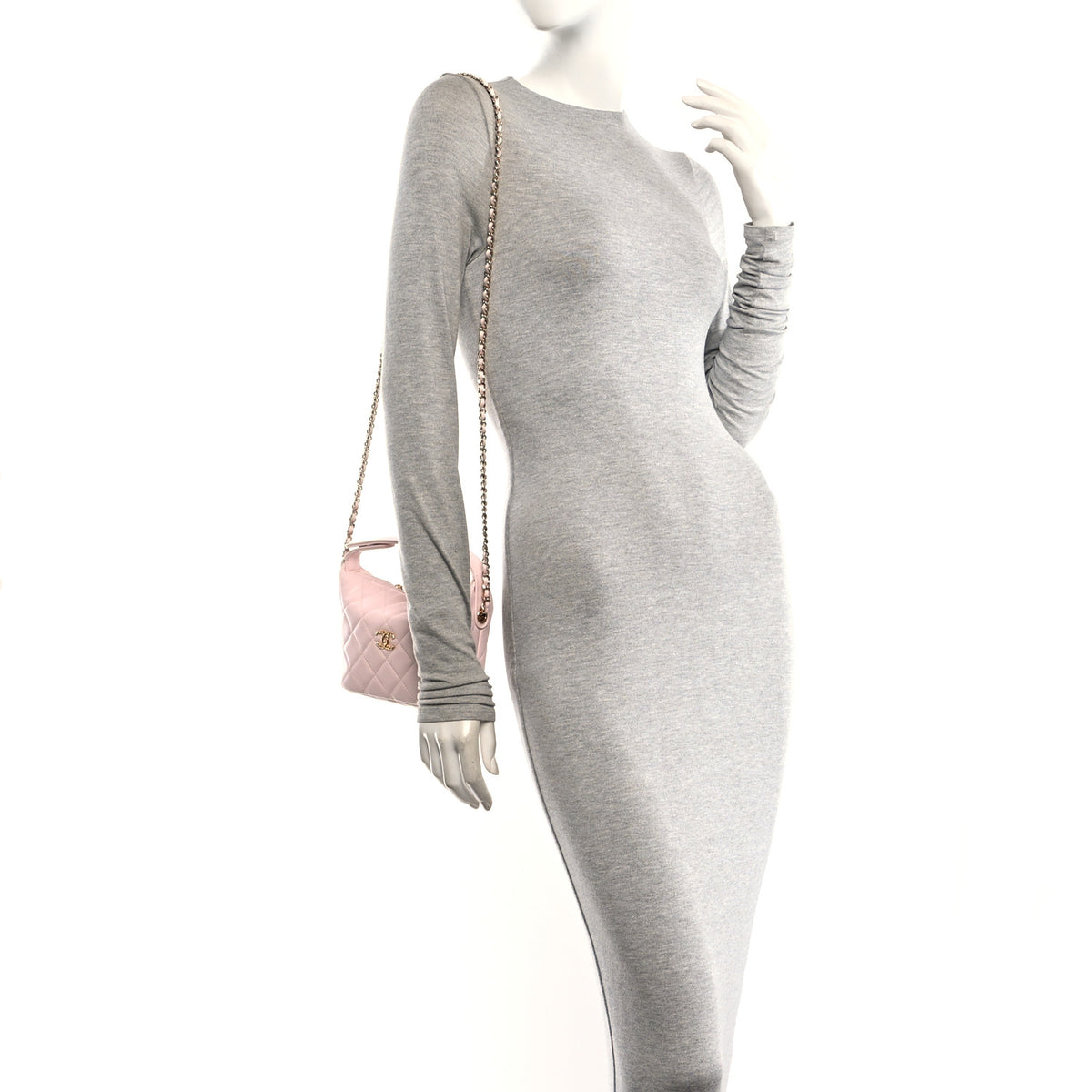Shiny Caviar Hobo Clutch With Chain Light Pink