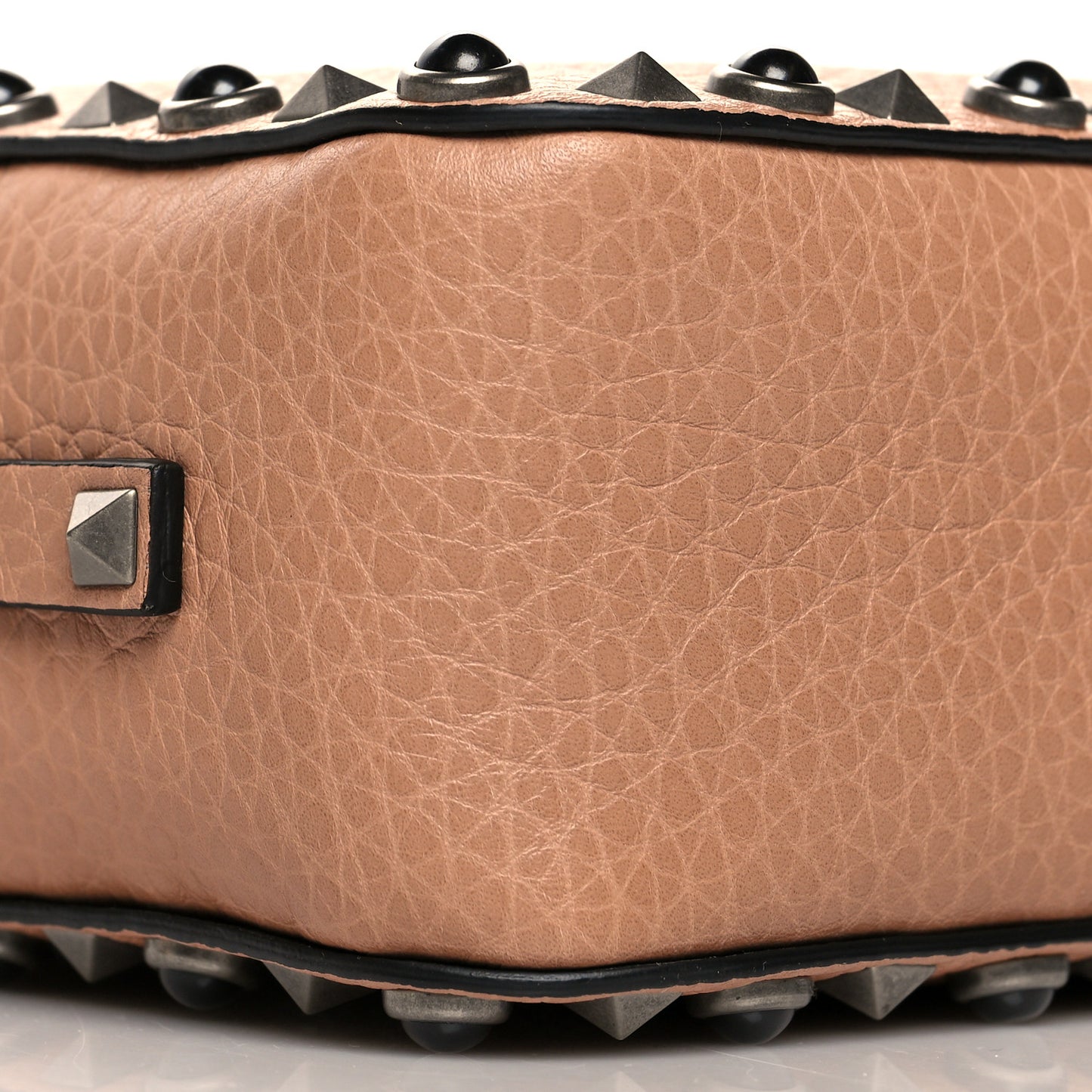 Pebbled Calfskin Rockstud Rolling Camera Crossbody Bag Soft Noisette