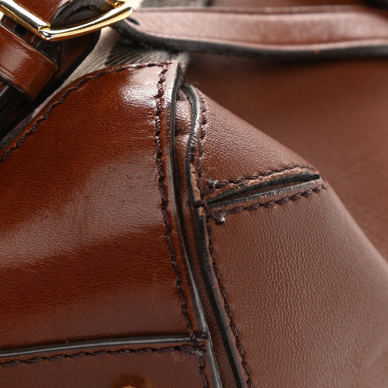 Burberry House Check Small Gladstone Dark Tan 22 of 37