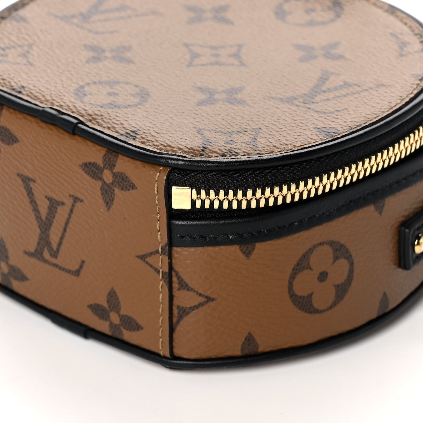 Reverse Monogram Mini Boite Chapeau