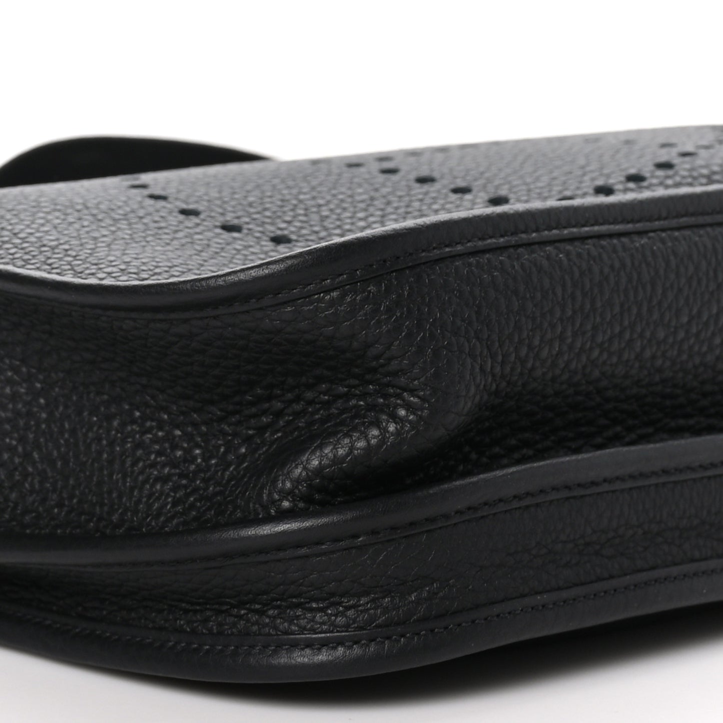Taurillon Clemence Evelyne III PM Black