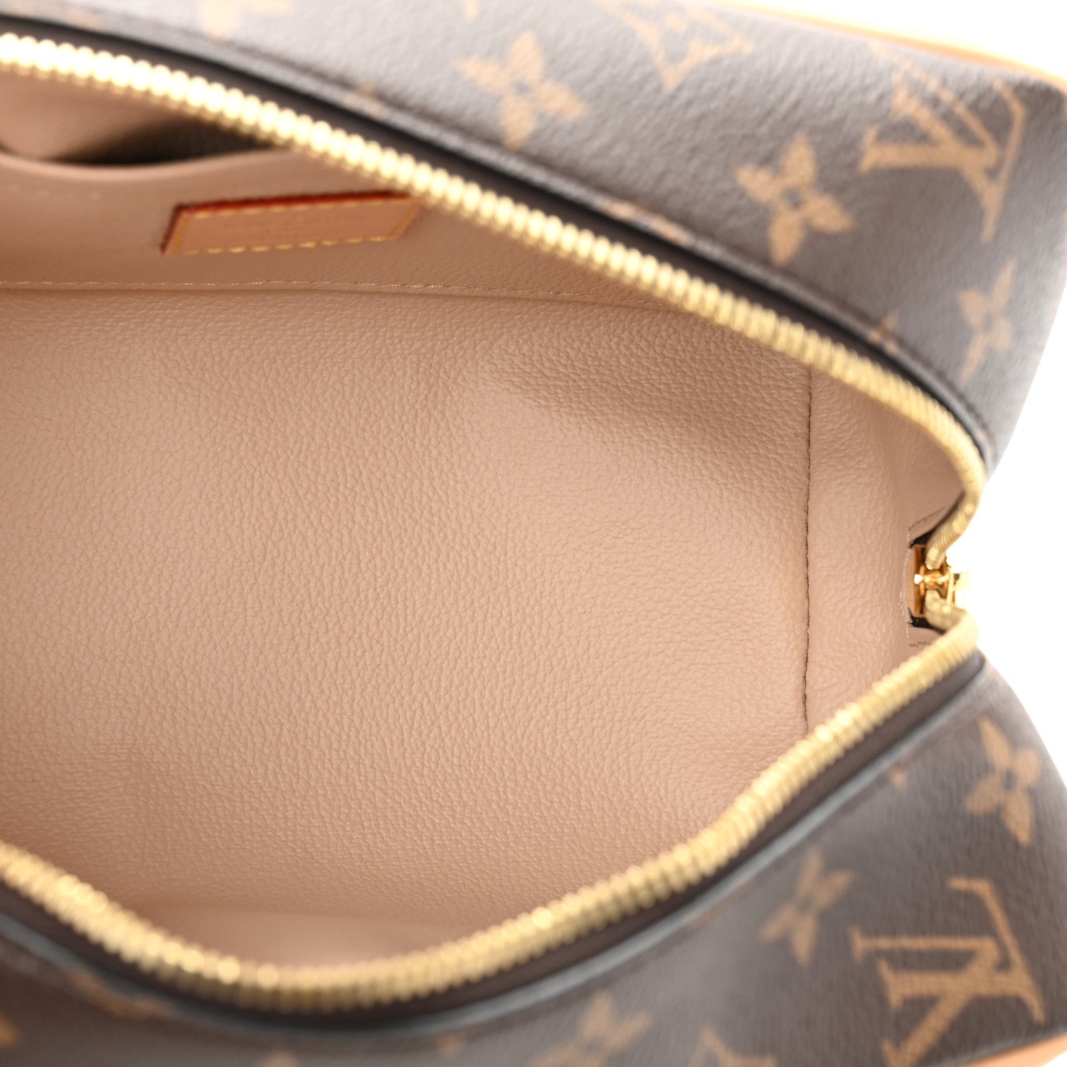 Louis Vuitton Monogram Locker Dopp Kit Toilet Pouch 5 of 9