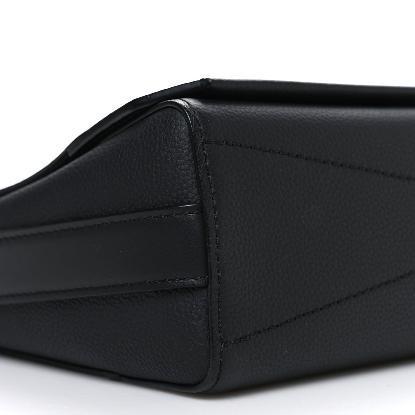 Calfskin Aerogram Messenger Black