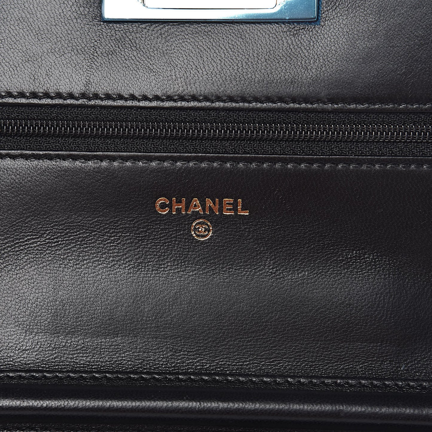 Lambskin Quilted Golden Class Wallet on Chain WOC Black