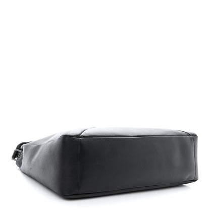 Valentino Garavani Nappa Monochrome One Stud Hobo Black 4 of 10
