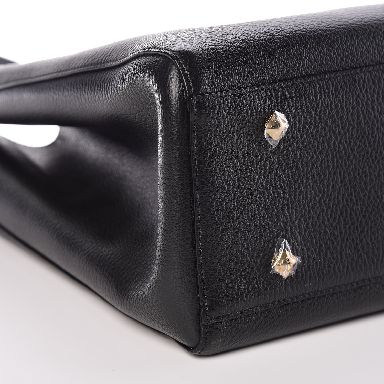 MCM Grained Calfskin Medium Reversible Wandel Tote Black 10 of 14